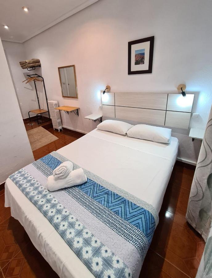Hostal Santa Barbara Мадрид Экстерьер фото